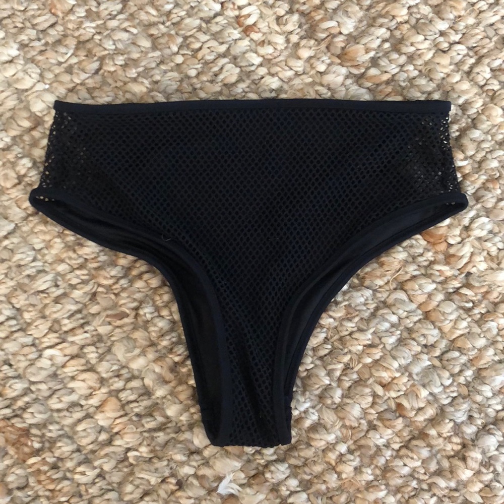 NWOT VS HIGH WAISTED BIKINI BOTTOM